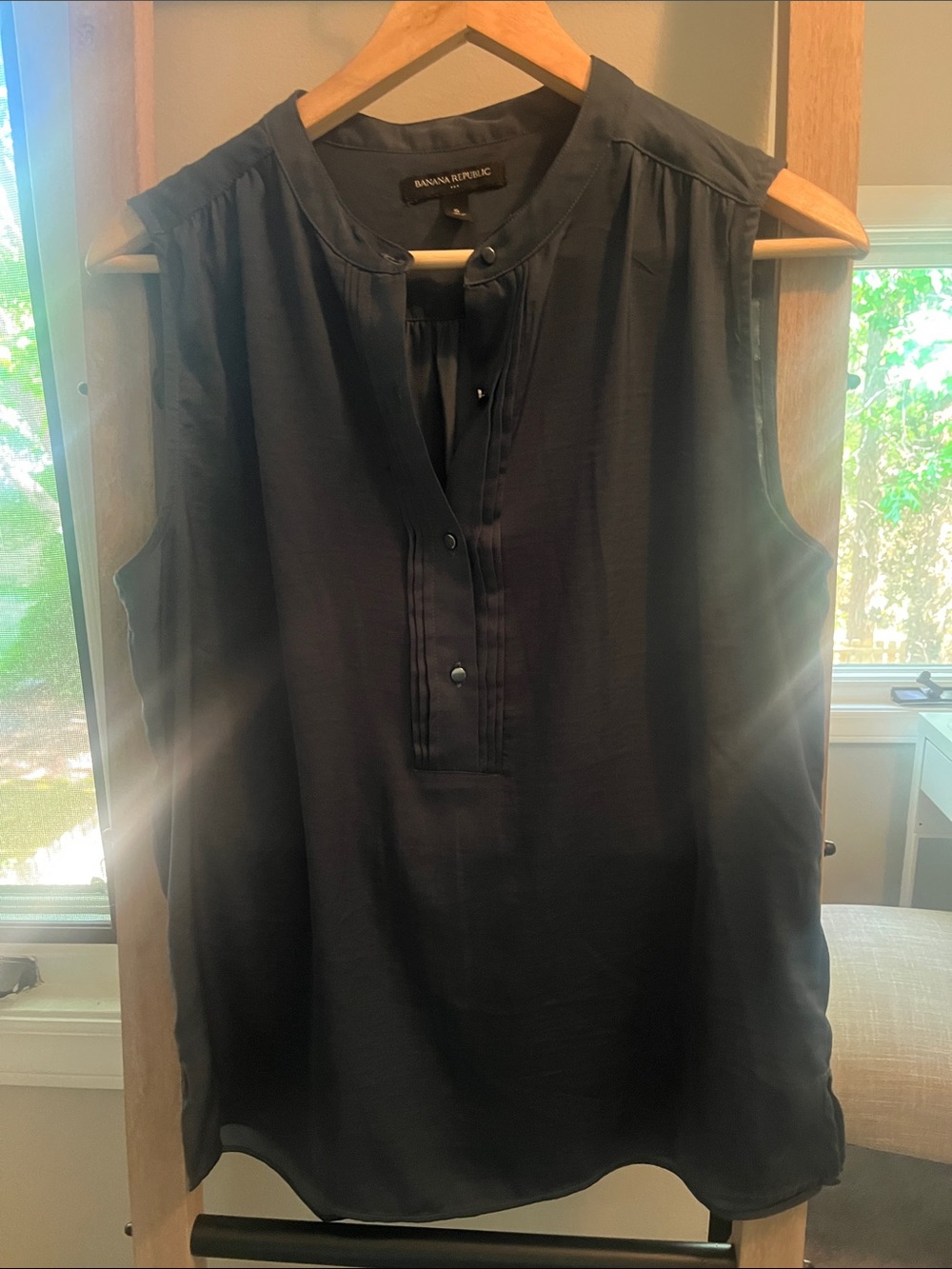 Banana Republic Dark Green Sleeveless Pintuck Button Placket Shell